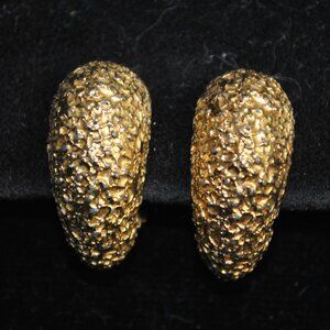 Vintage Joseph Mazer Gold-tone Textured / Nugget Dome Clip-on Earrings JoMaz